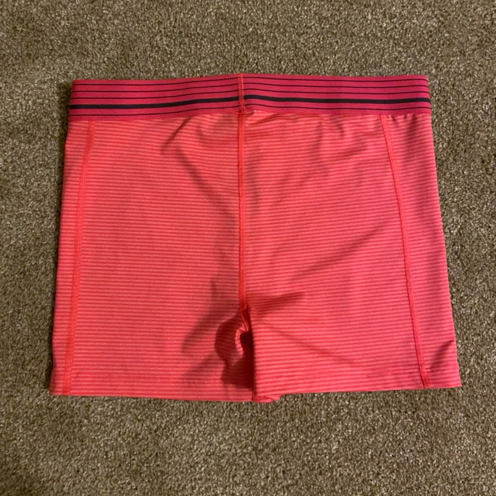 Under Armor Spandex - Picture 2 of 3